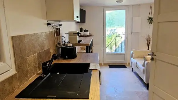 Gîte l'EnVie de Calme- Espace cuisine -Gîte de France Alpes-Maritimes