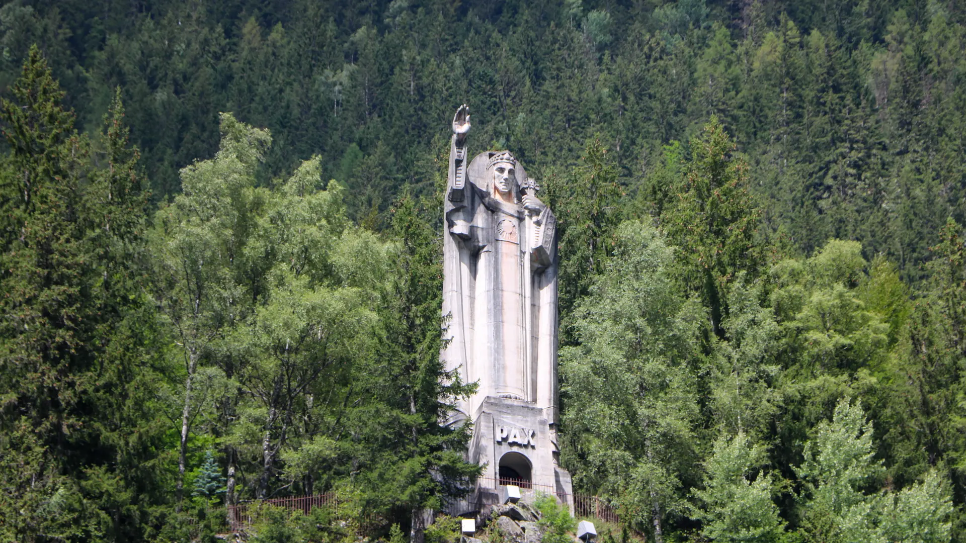 Statue du Christ Roi