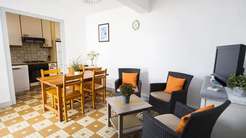 Pièce à vivre - Salon et salle à manger donnant sur la cuisine ouverte