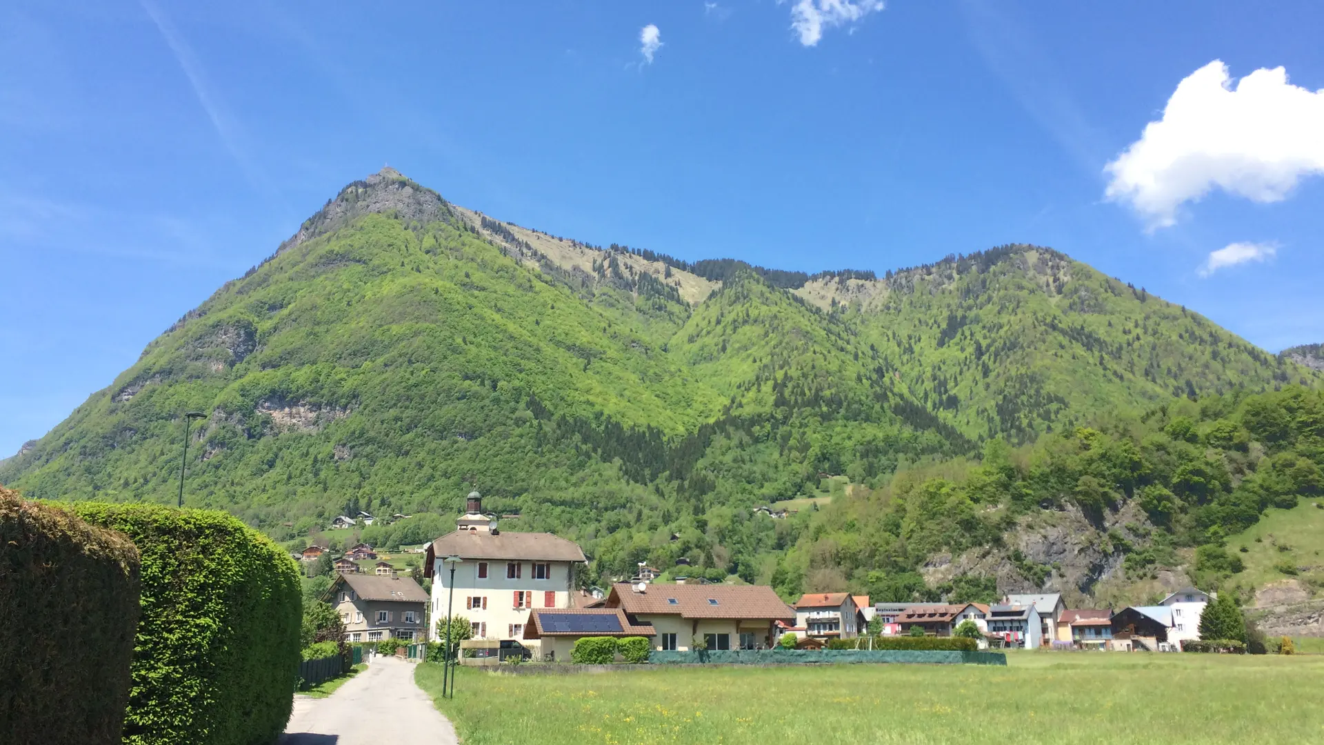 Le Pic de Marcelly vu de Taninges