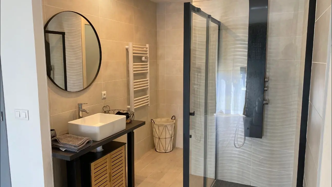 Salle d'eau Chambre 1