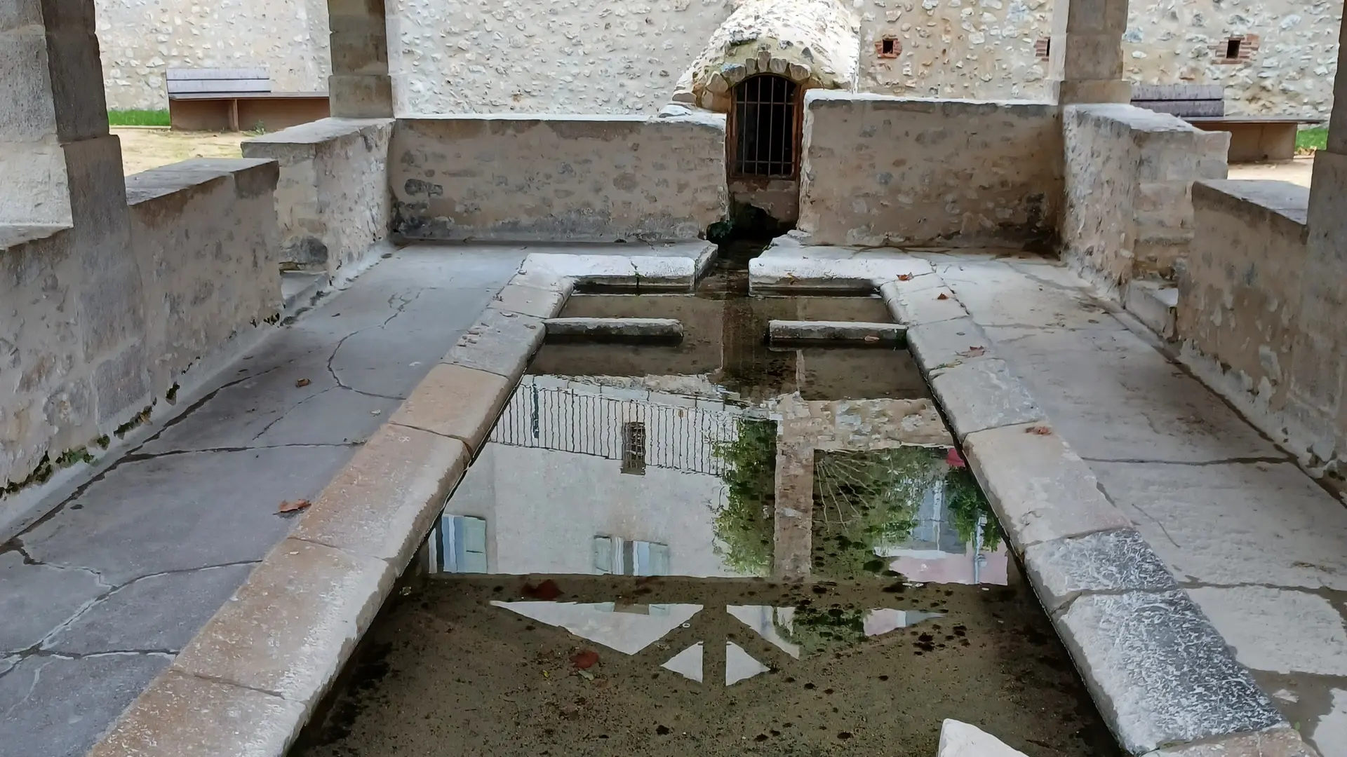 Lavoir de la fontaine vieille