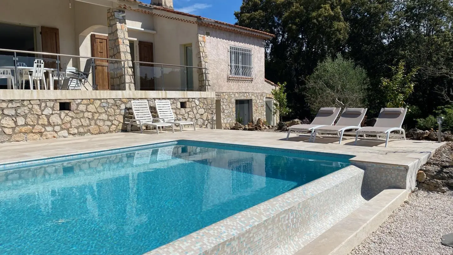 Piscine-Chambre d'Hôtes-Biot-Gîtes de France Alpes-Maritimes