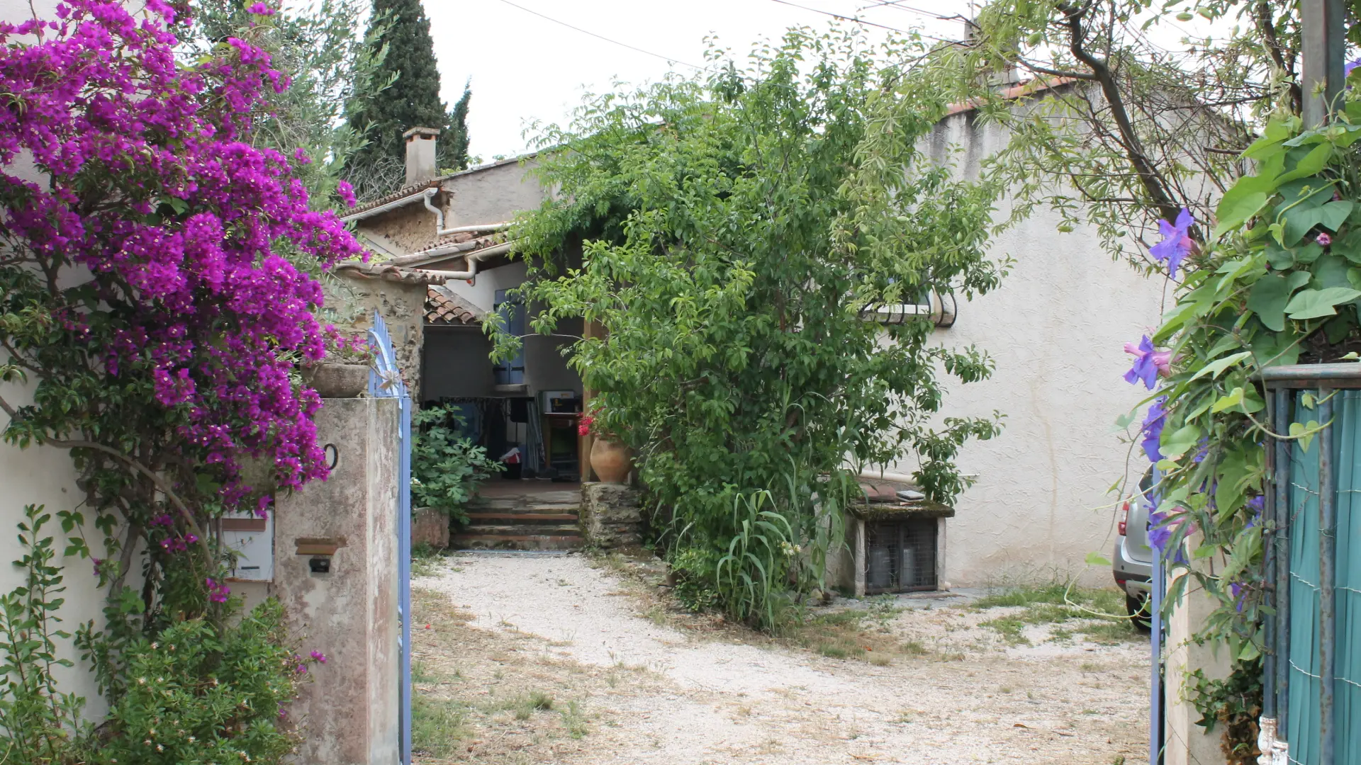 Portail entrée maison