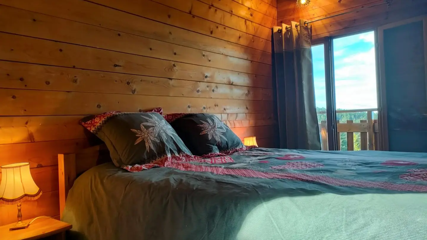 Chambre 3 : un lit 160.