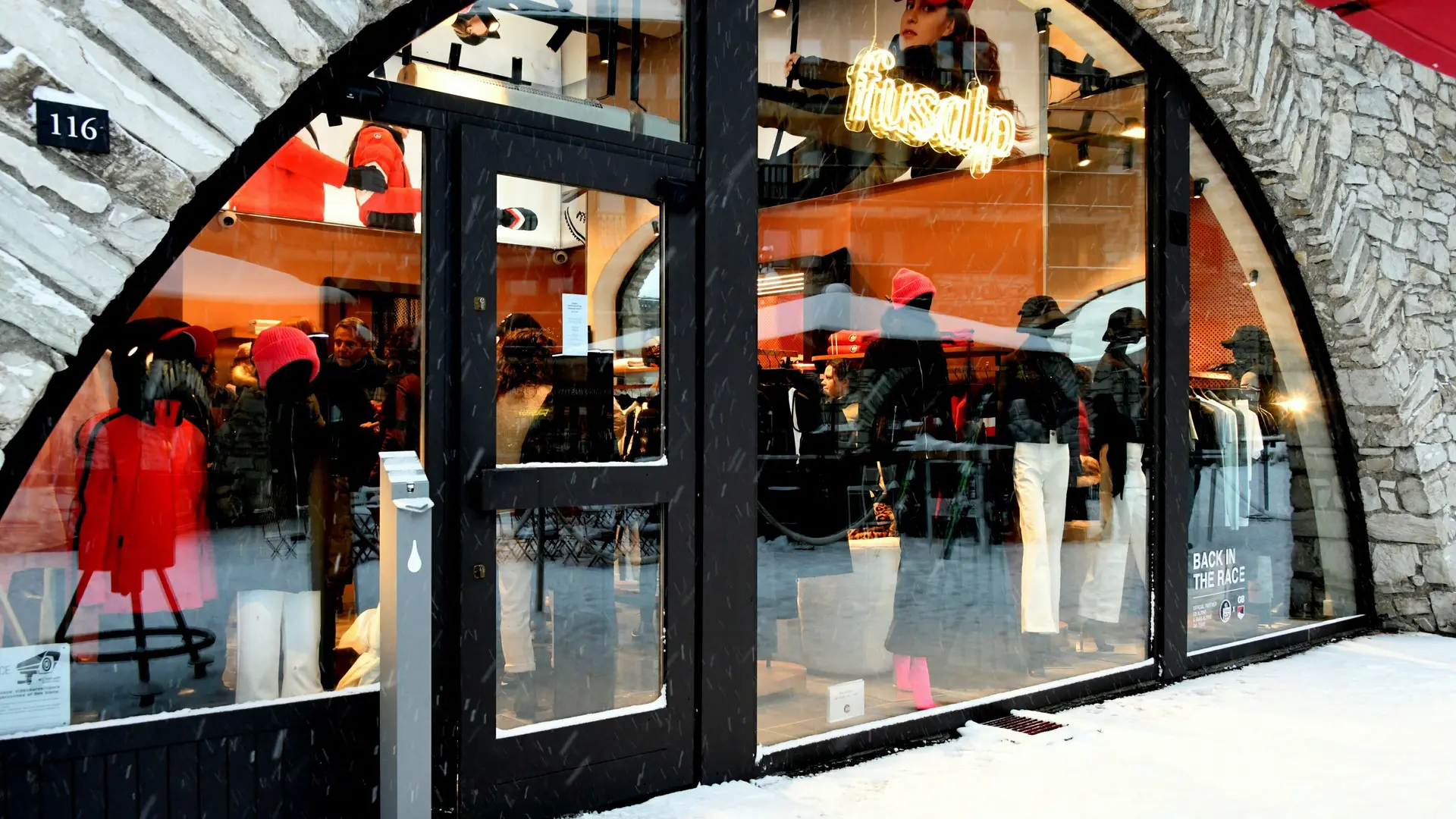 Vitrine extérieure_Fusalp