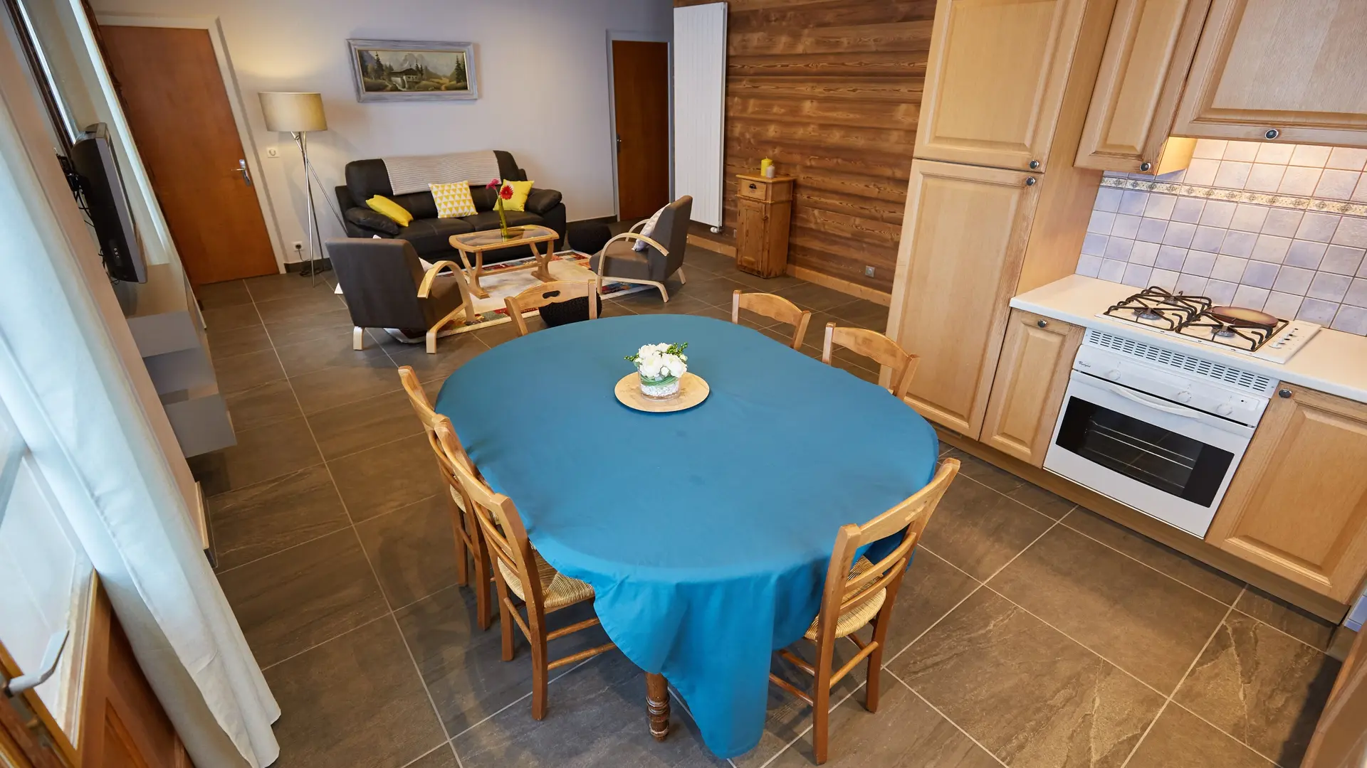 Salle à manger et cuisine/Dining room and kitchen-Ambrevetta-Le Grand-Bornand