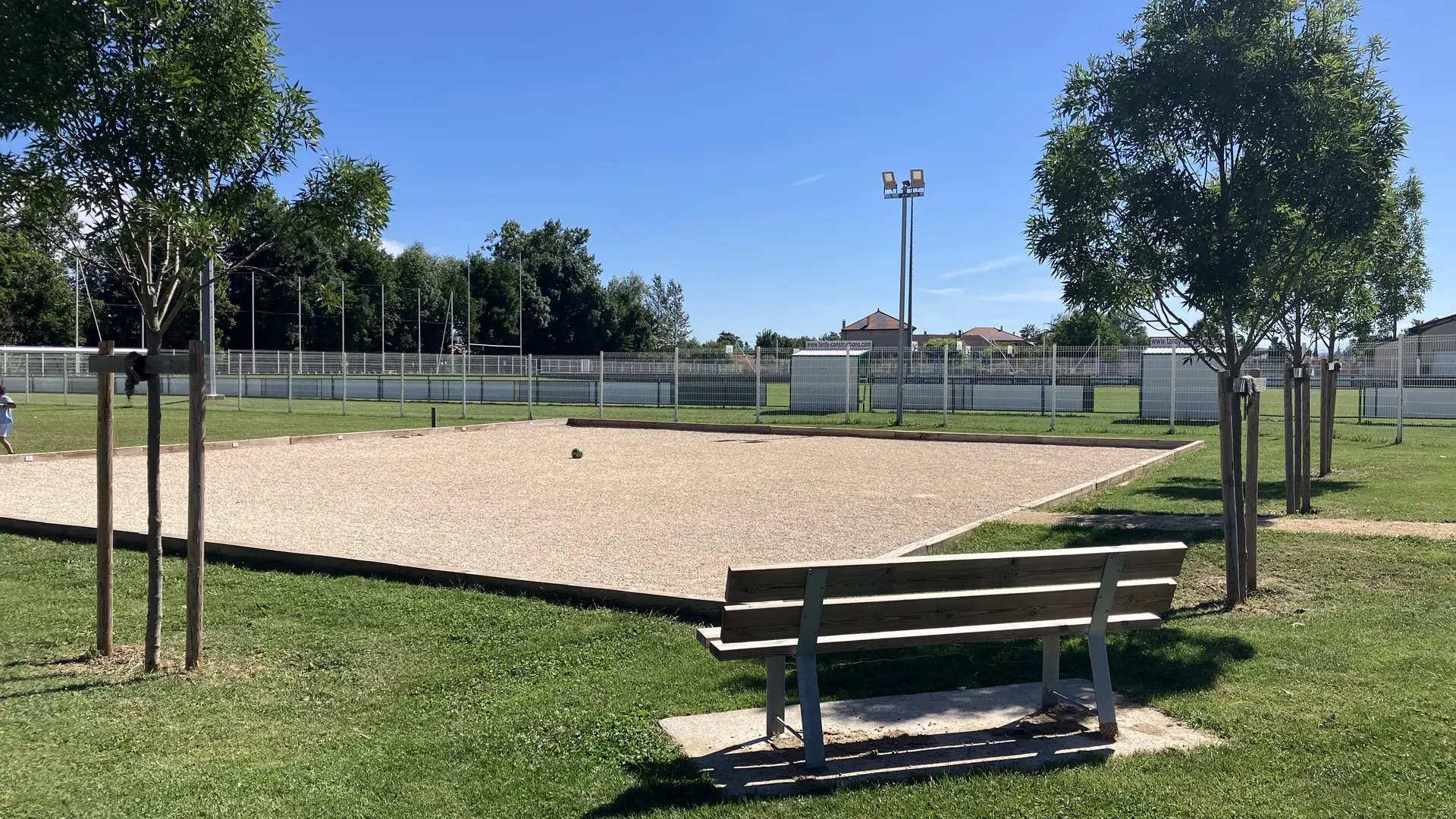 parc municipal des portes de Veuze - Terrain de Boules