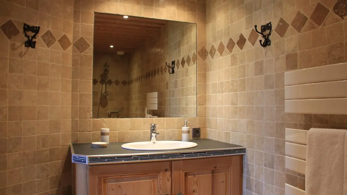 La salle de bain : le lavabo