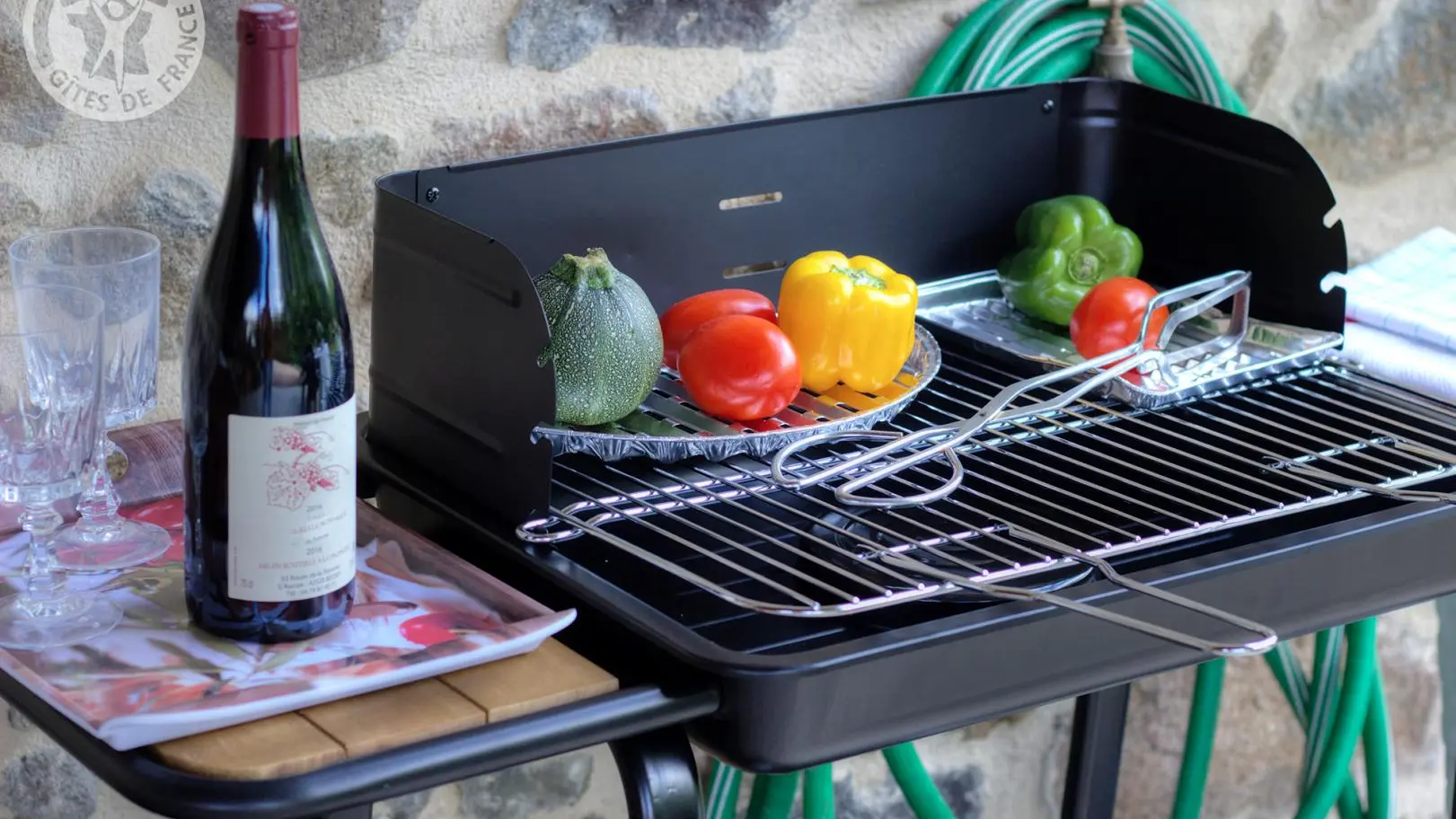 Barbecue au charbon de bois