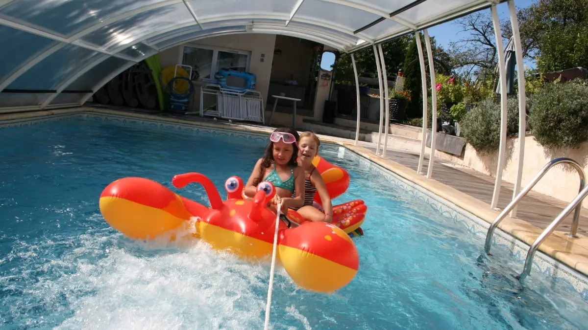 La nage à contre courant.