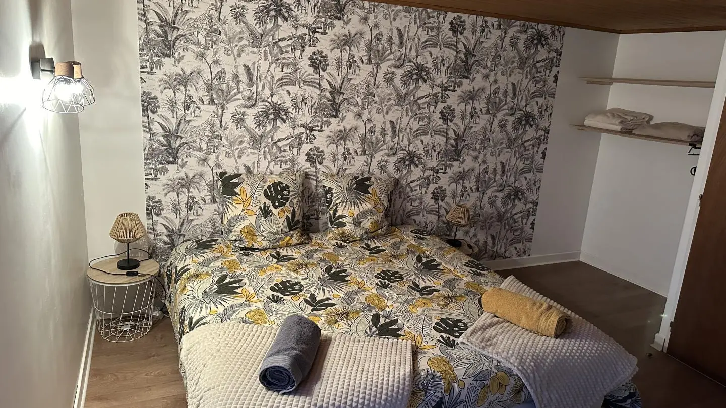Chambre de 3 lits d'une personne 90x190  ou 1 lit de 180x190 avec 1 lit d'une personne