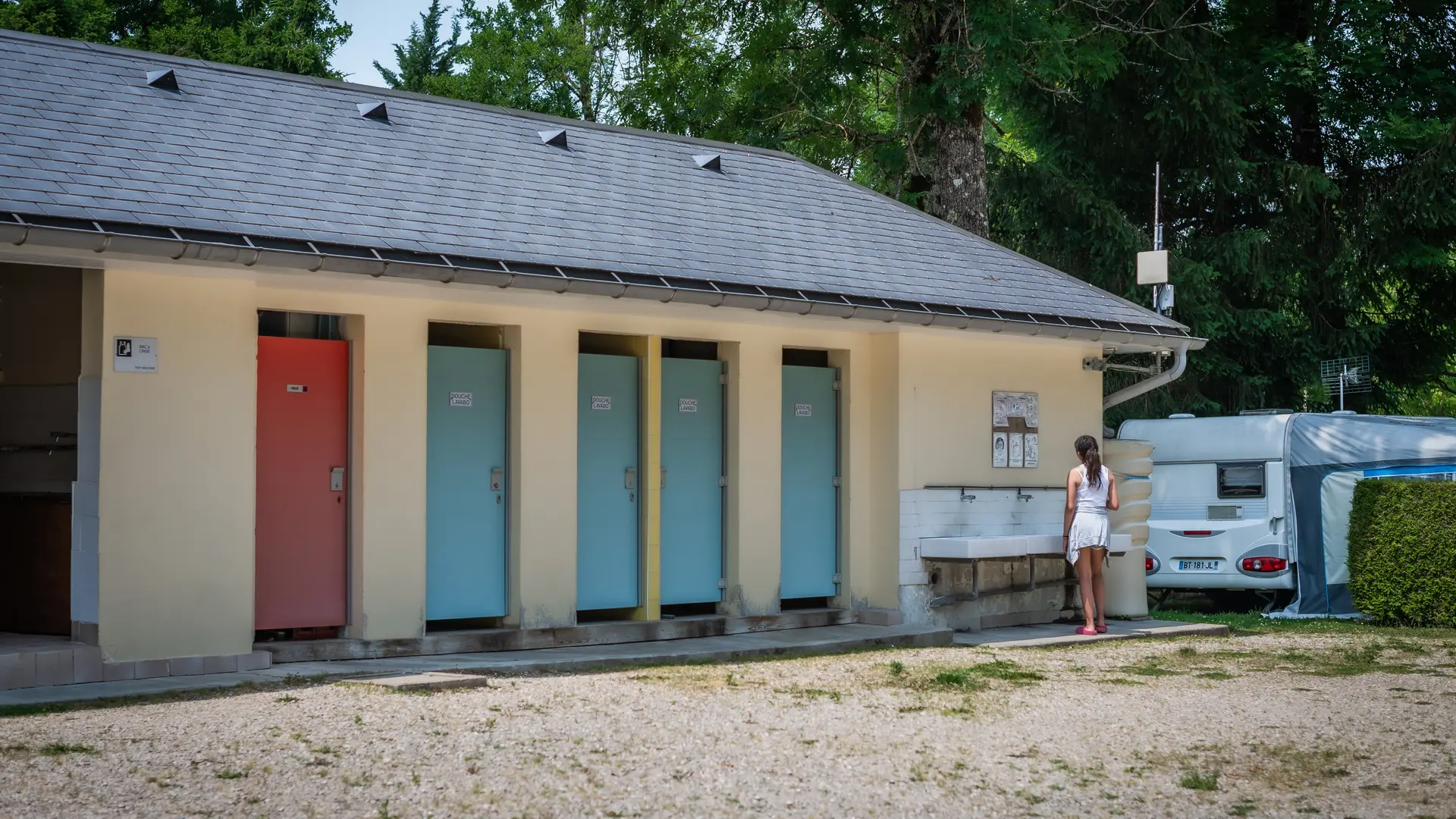 Sanitaires du Camping Les Peupliers