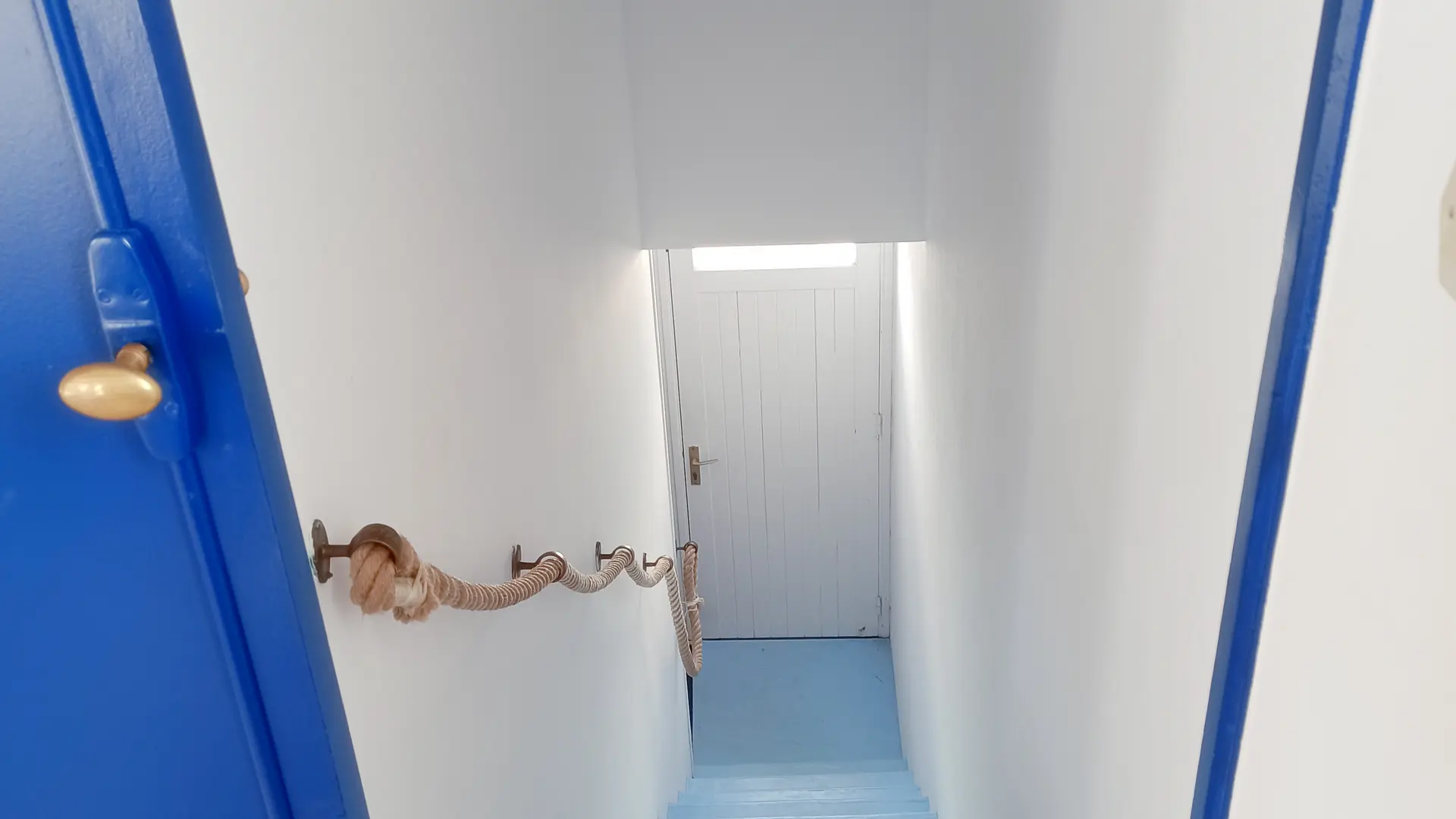 Escalier d’accès à l’appartement