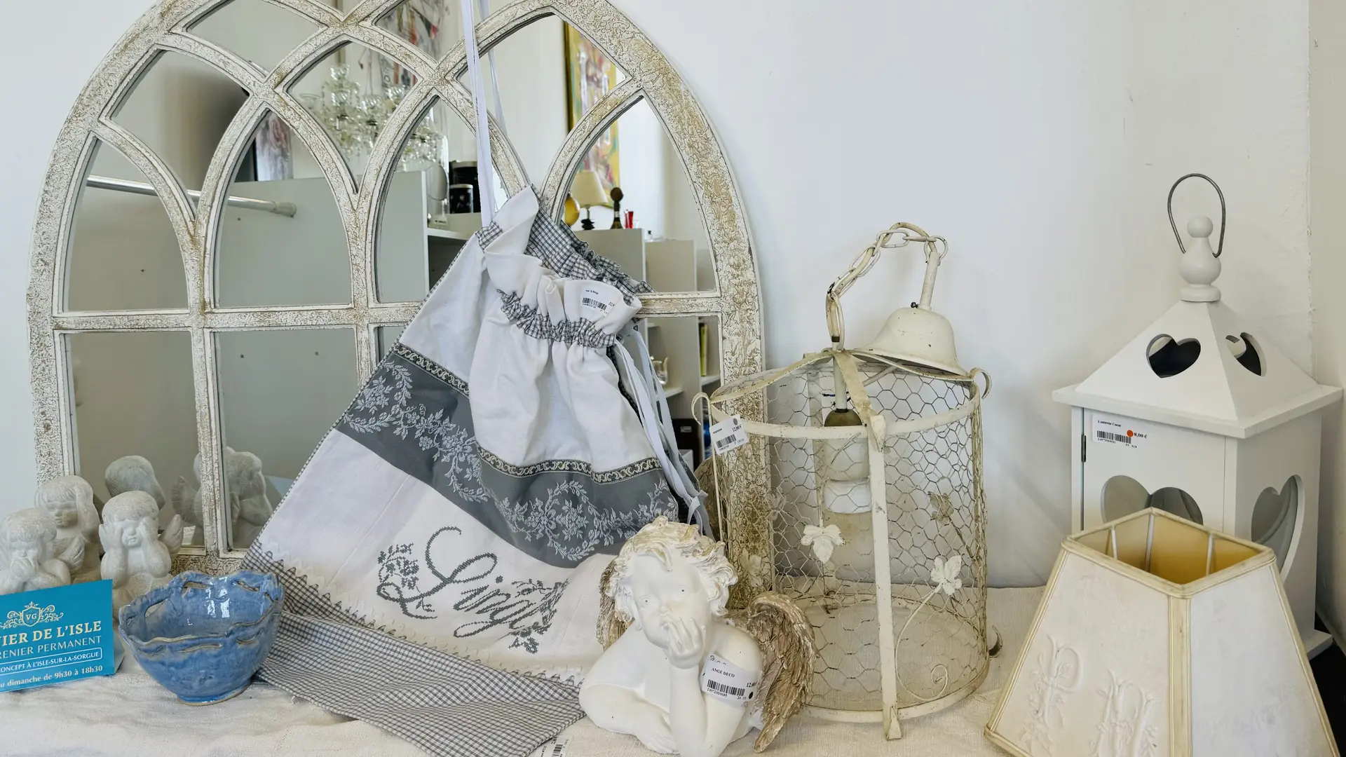 Grenier de L'Isle coin déco gris