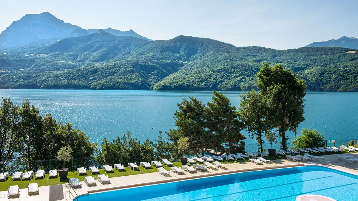 Piscine - Domaine de l'Ecrin du Lac CHORGES
