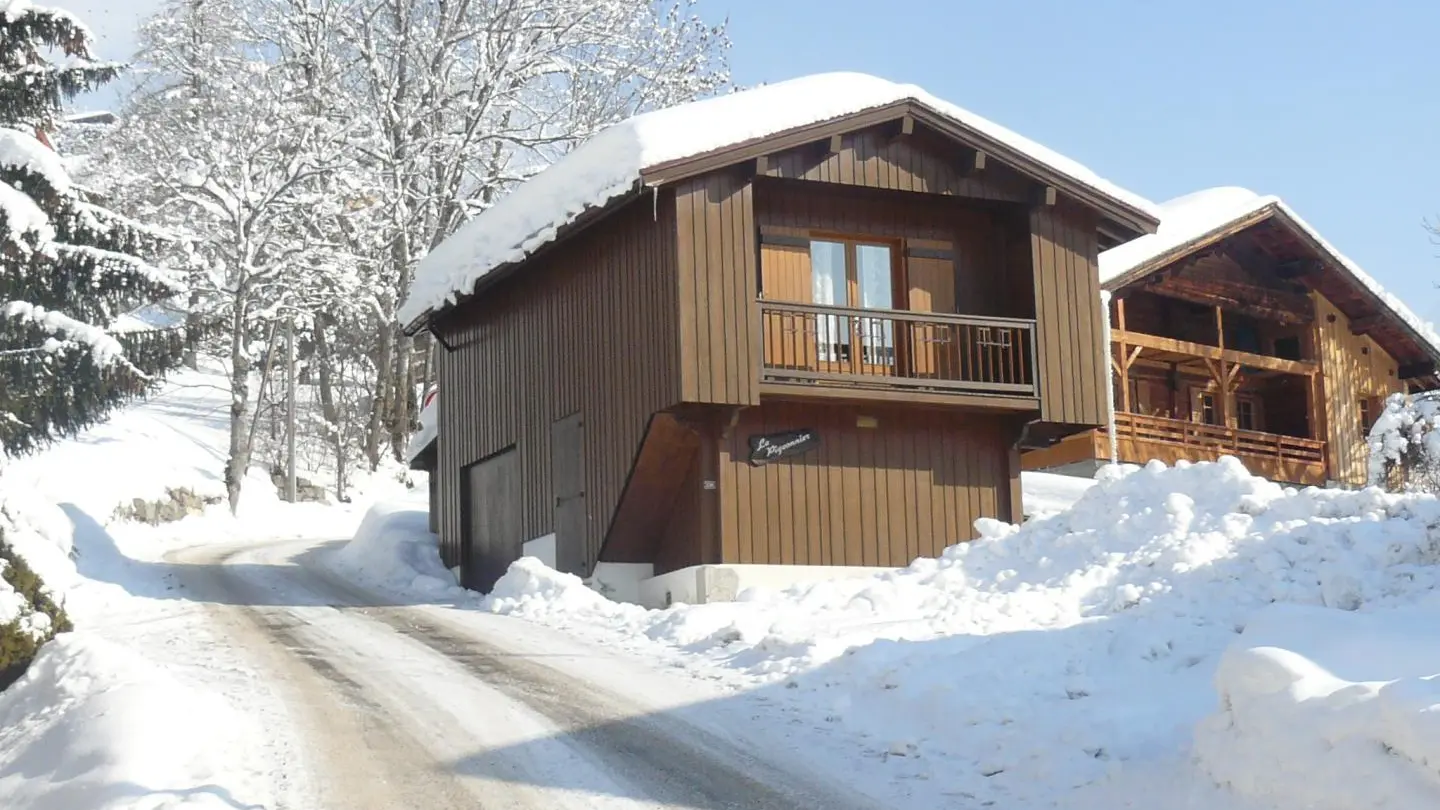 Le chalet l'hiver