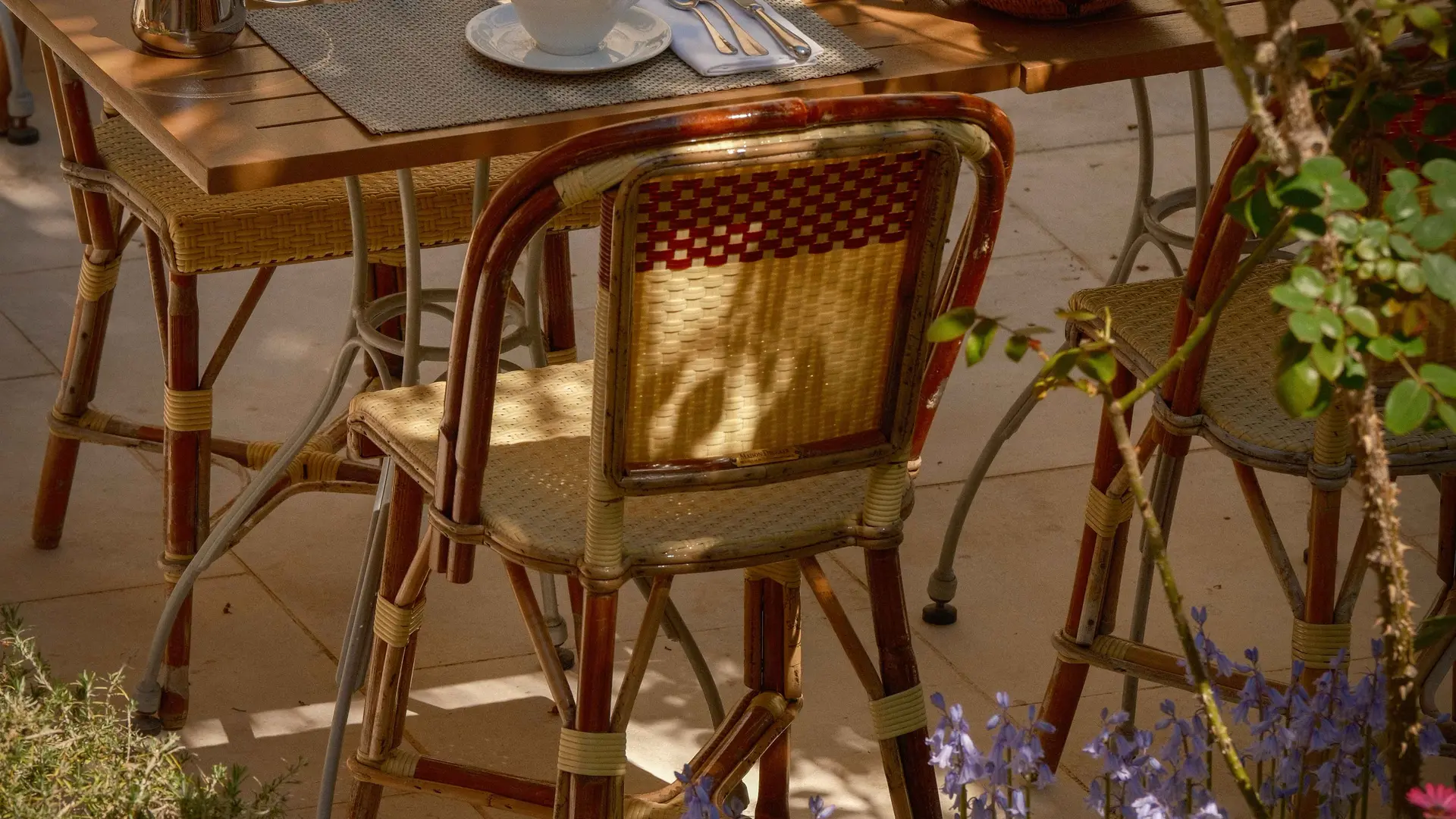 Petit déjeuner en terrasse