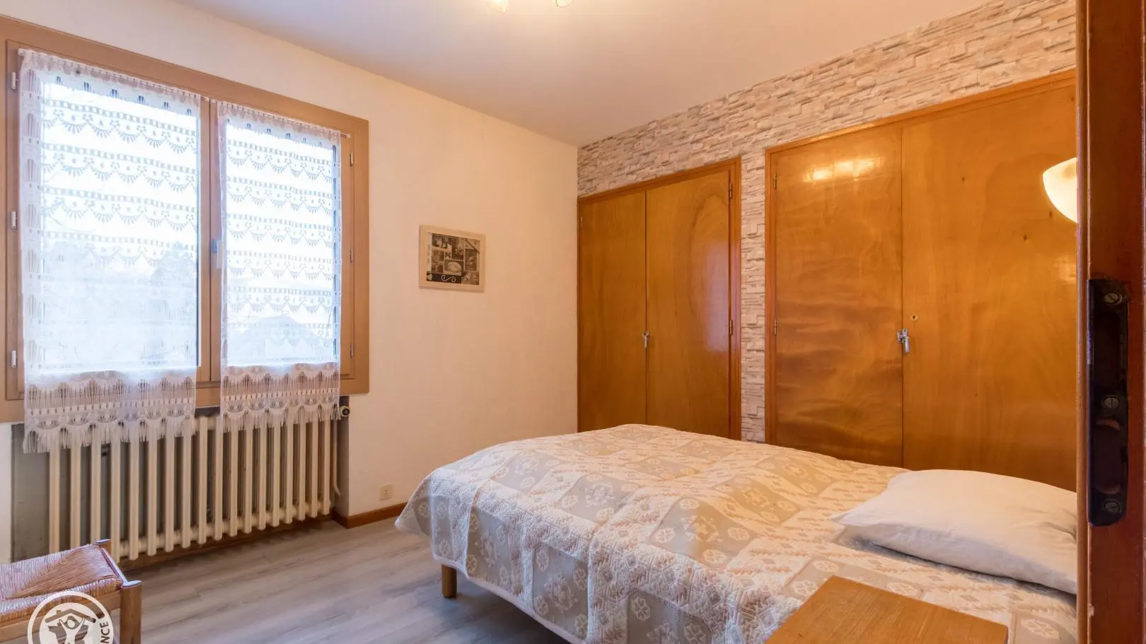 Chambre 2 : lit 140x190cm