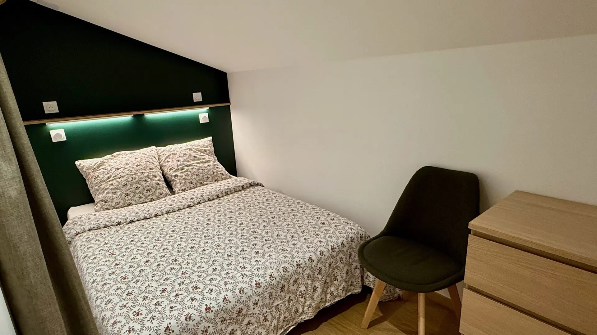 Chambre 2 lit double