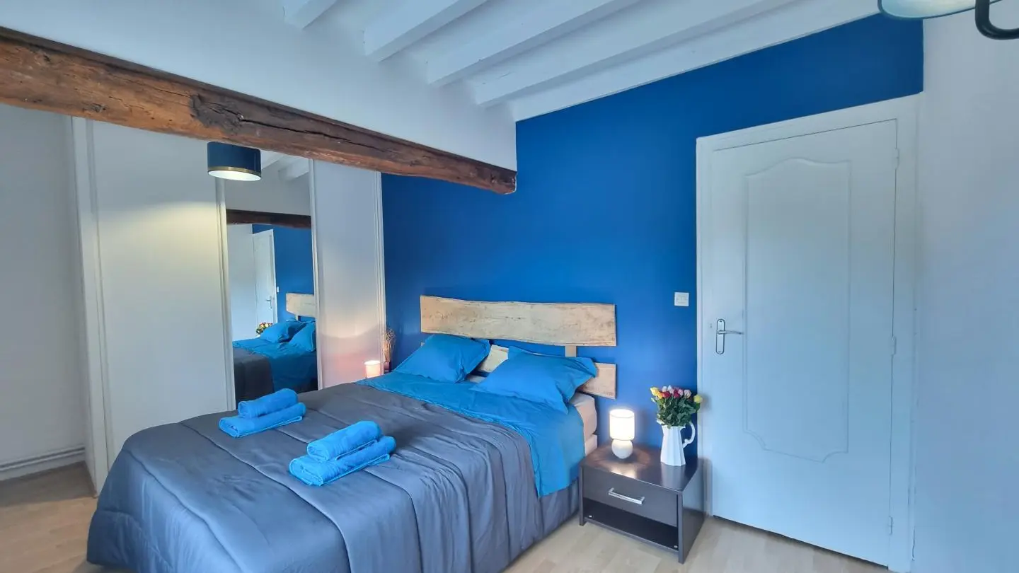 Chambre 2 : lit 160.