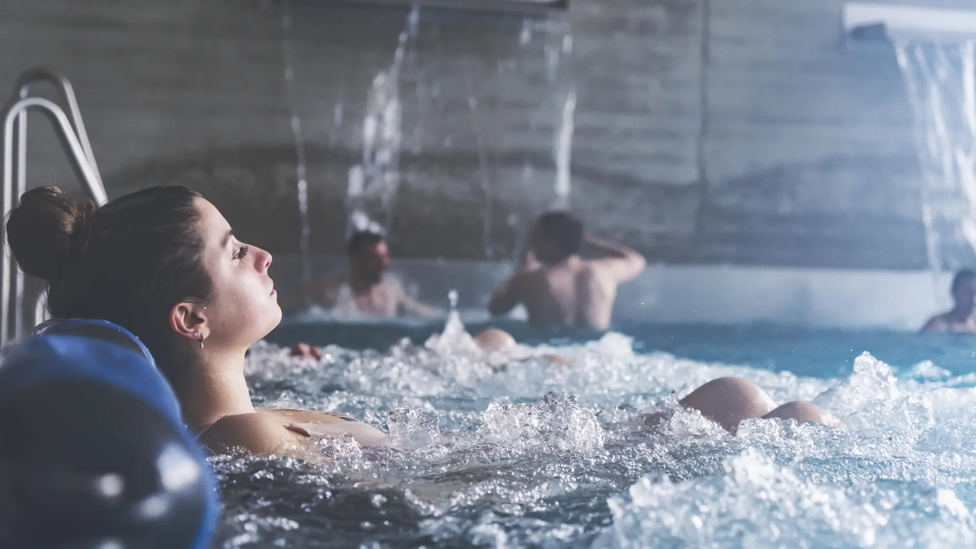 Détente dans le bassin du spa océane