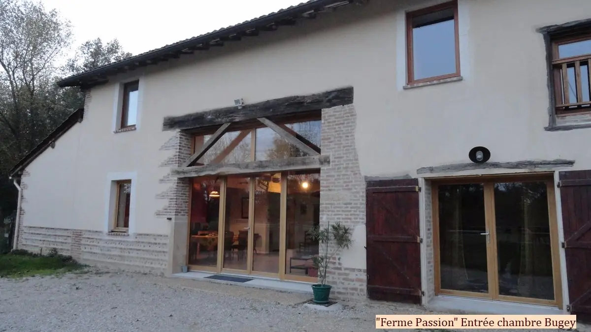 Ferme Passion - Entrée chambre Bugey
