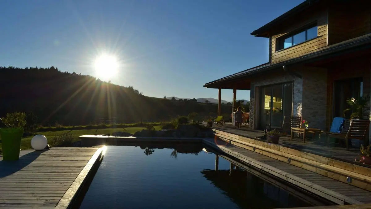 Maison d'hôtes avec piscine, baignade naturelle