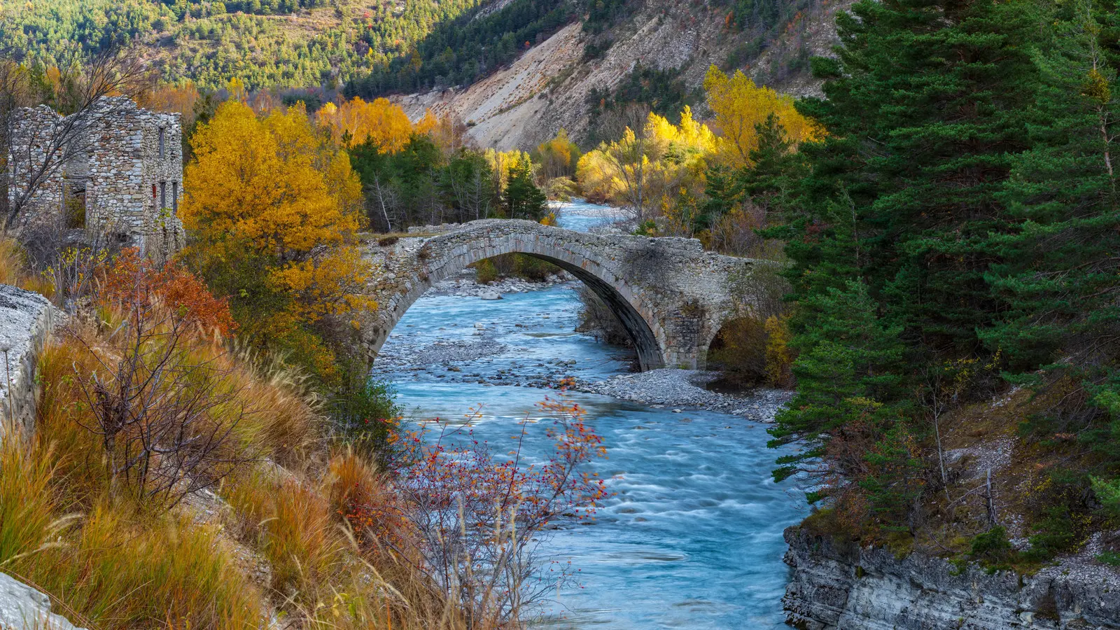 Le Pont du Moulin à Thorame Haute