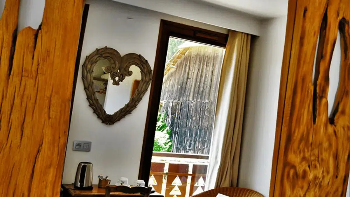 Auberge des Clarines au Châtelard : Chambre confort n°4
