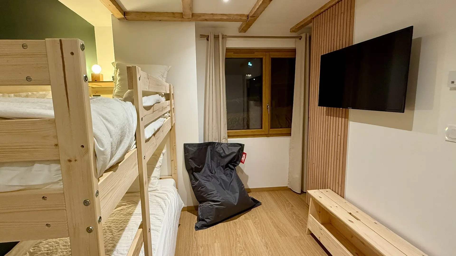 Chambre 3 lits superposés