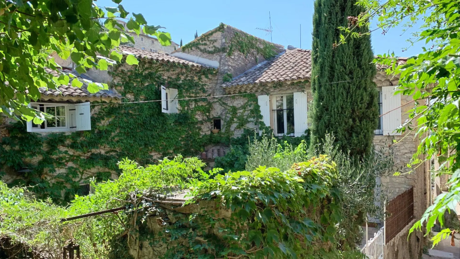 La Maison perchée - Extérieur