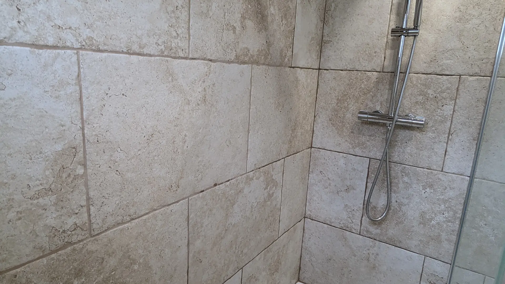 Salle de bain - 3 pièces - Les Chevreuils 1