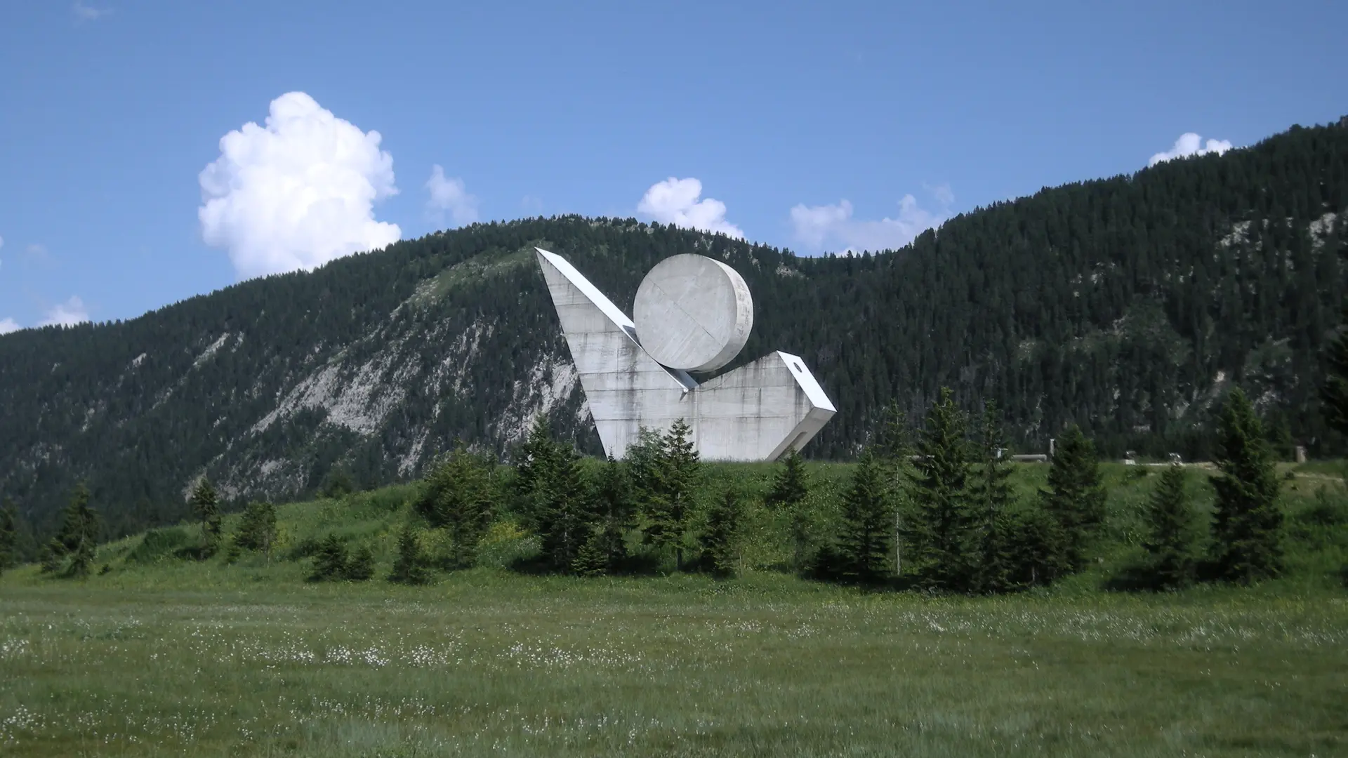 Le monument des Glières