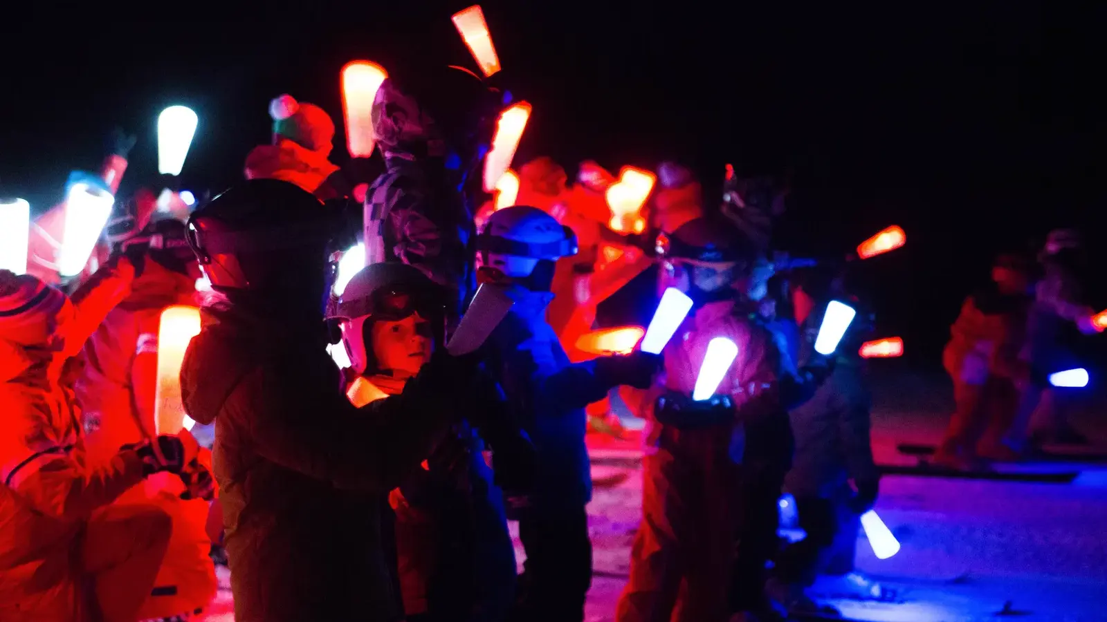 Les moniteurs de ski ESF avec les enfants