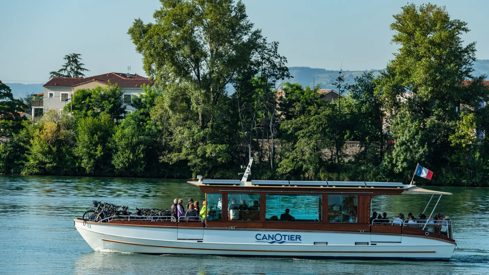 La boucle du Doux en bateau, Cyclo et Train Vapeur - La compagnie des canotiers_Tournon-sur-Rhône