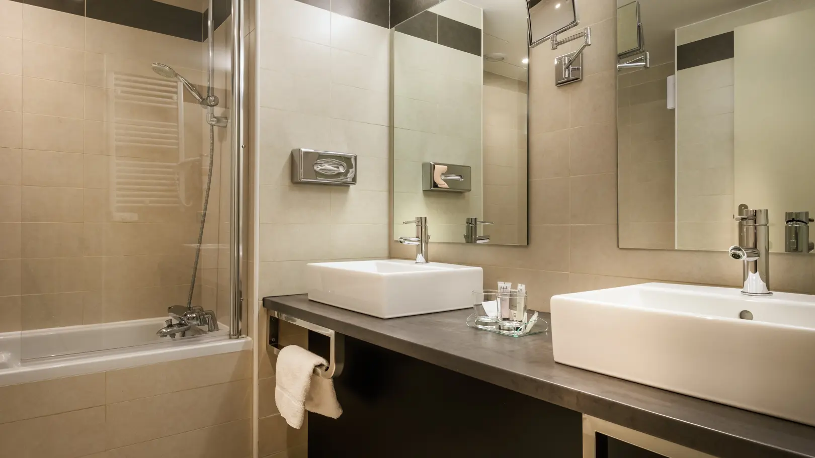 Salle de bain Hôtel**** Domaine du Gouverneur
