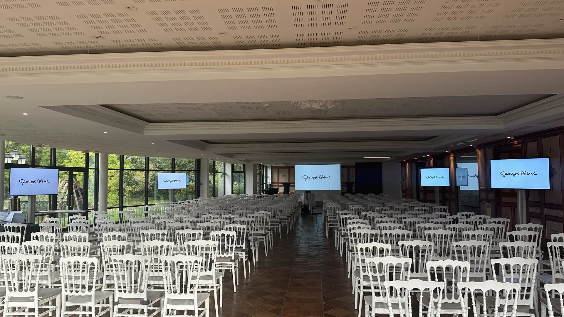 La salle Rotonde en disposition théâtre