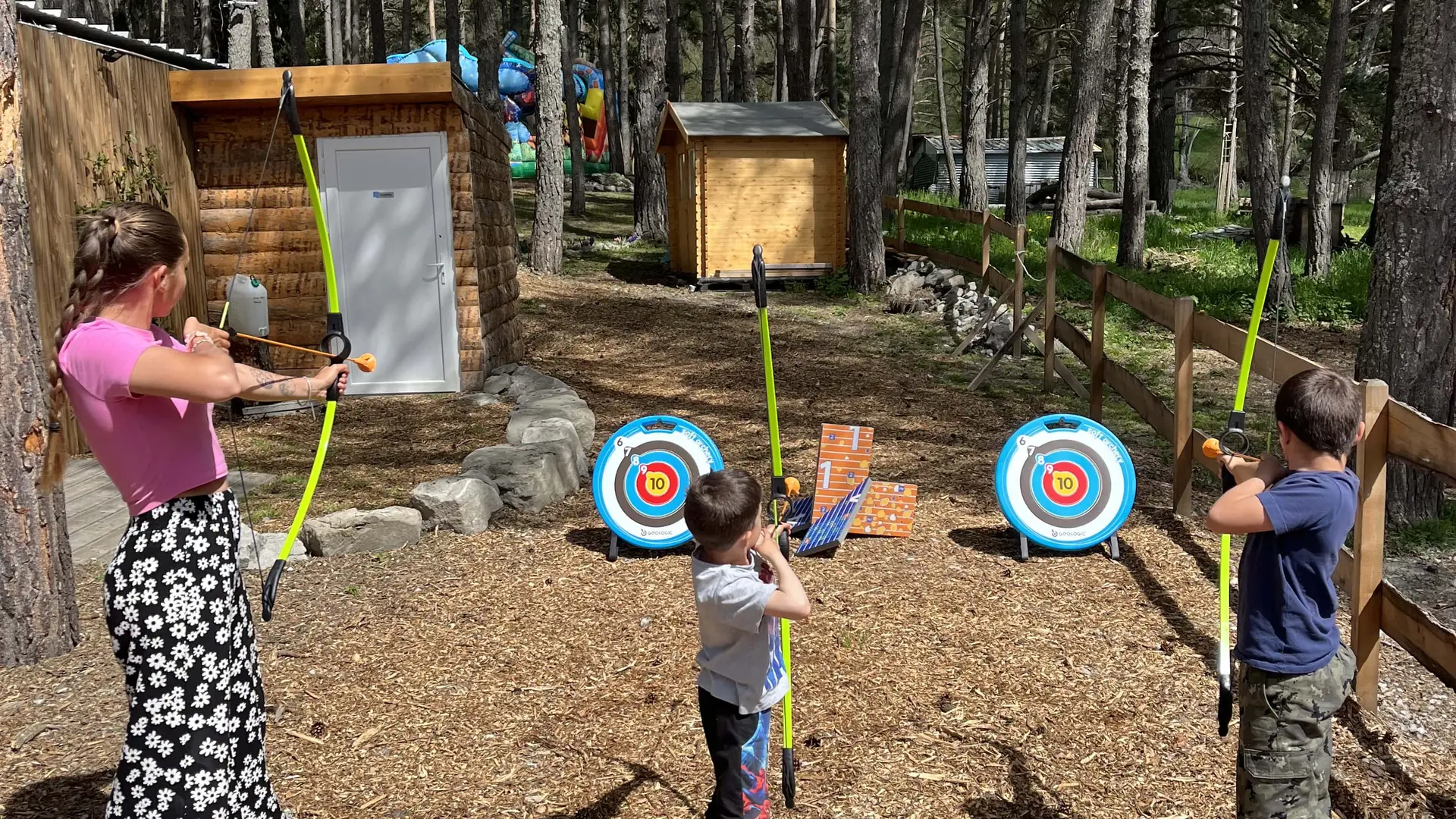 tir à l'arc au mini golf