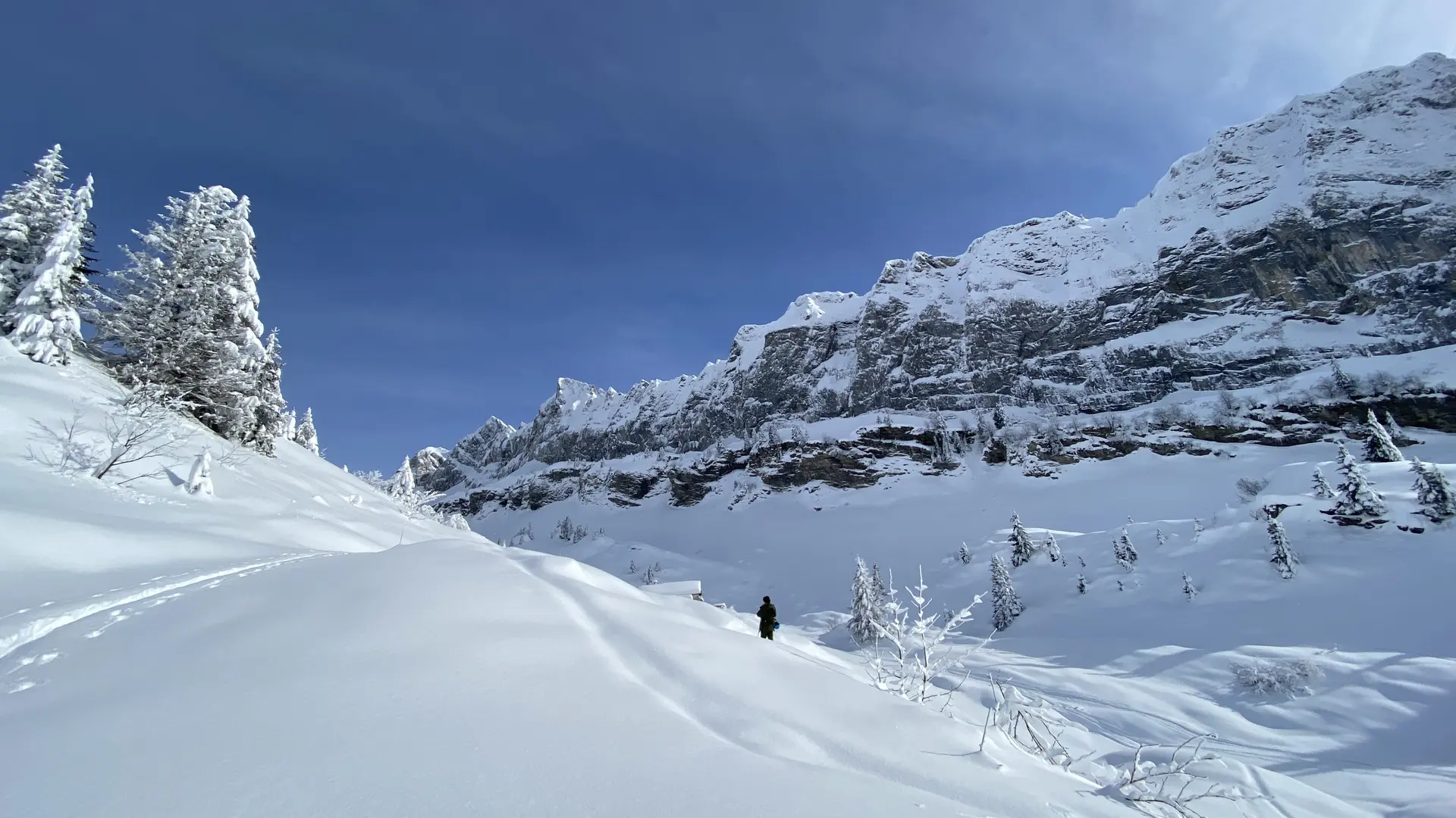 tracé du sentier vers le col