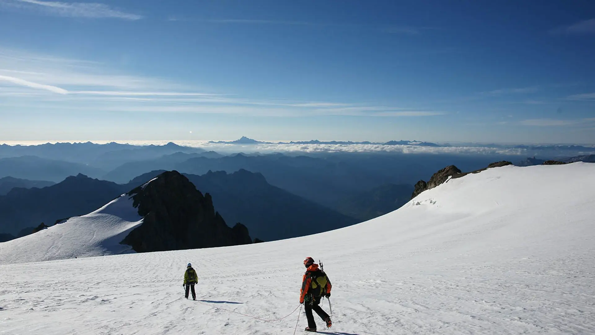 Descente du sommet par le glacier du Pelvoux