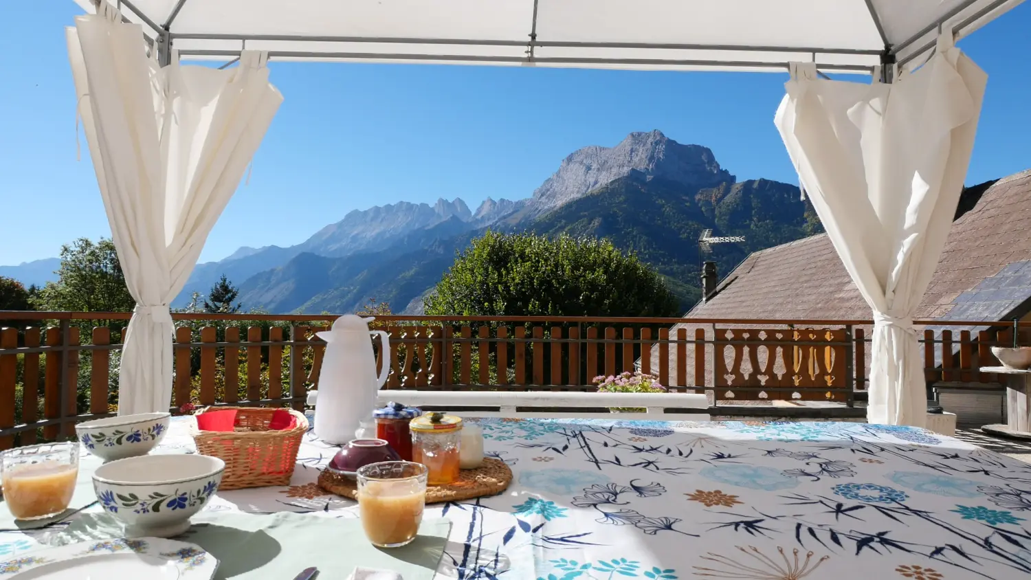 Chambres d'hôtes Au vallon d'Auguste, Aspres-les-Corps