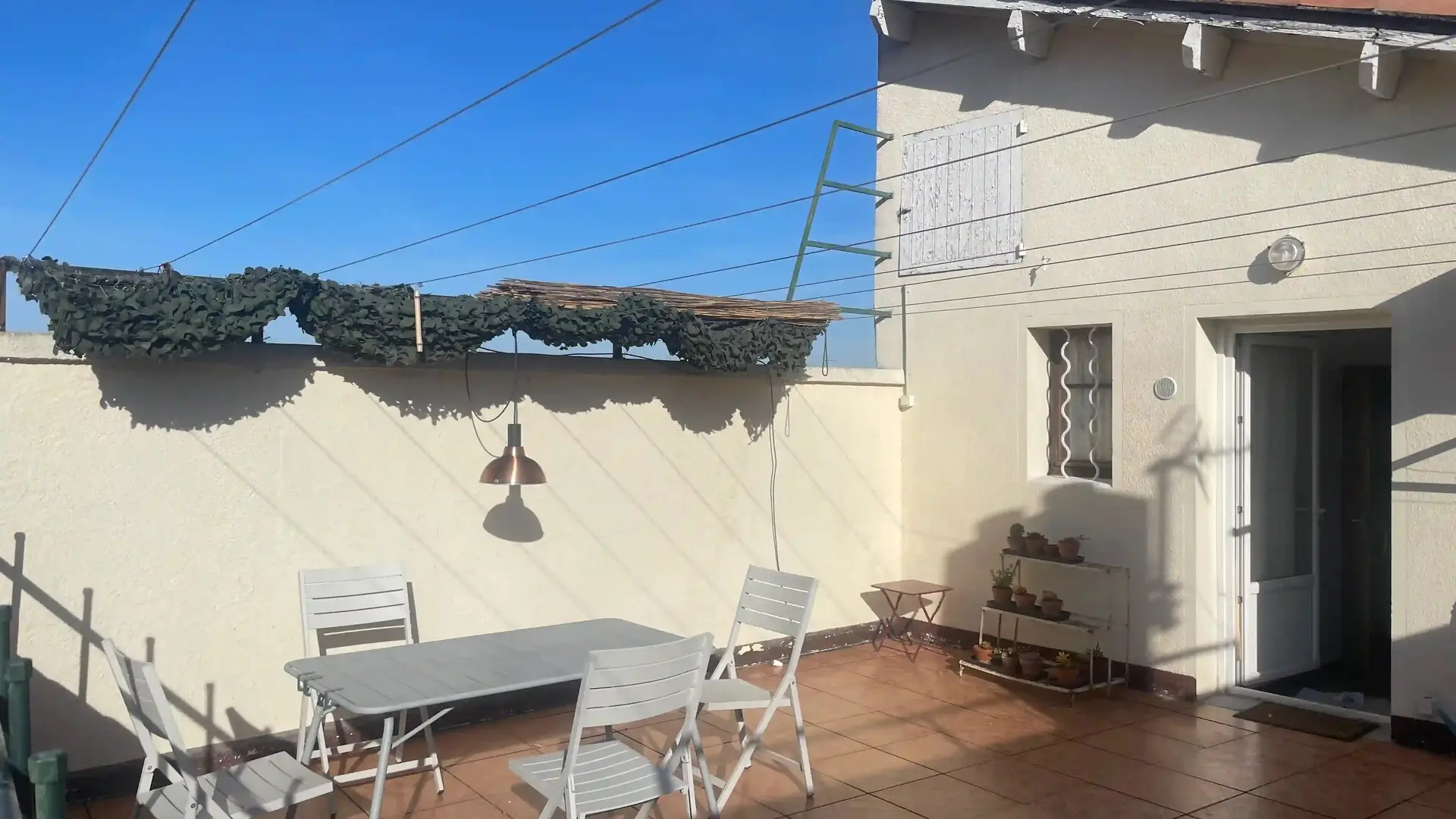 Yolaine et Marcel_L'Isle-sur-la-Sorgue terrase sur toit