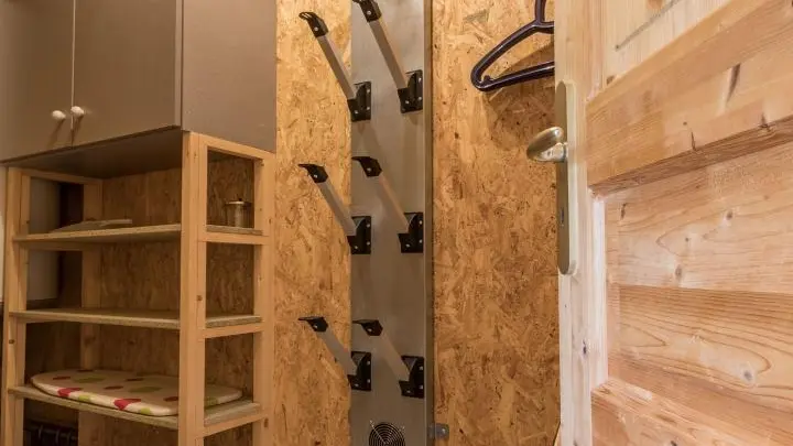 Buanderie avec lave-linge - sèche-chaussures