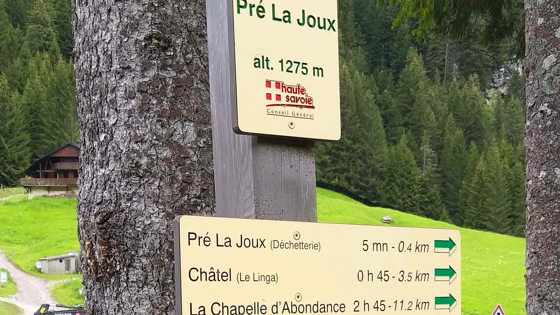 Signalétique de sentier PDIPR au départ du sentier de l'Éterlou