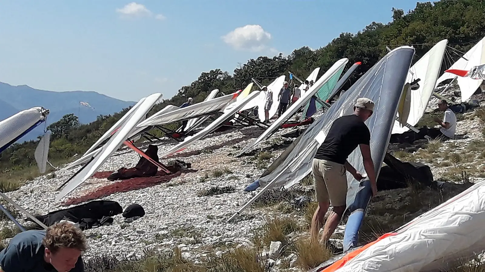 Deltaplanes sur Montagne de Chabre