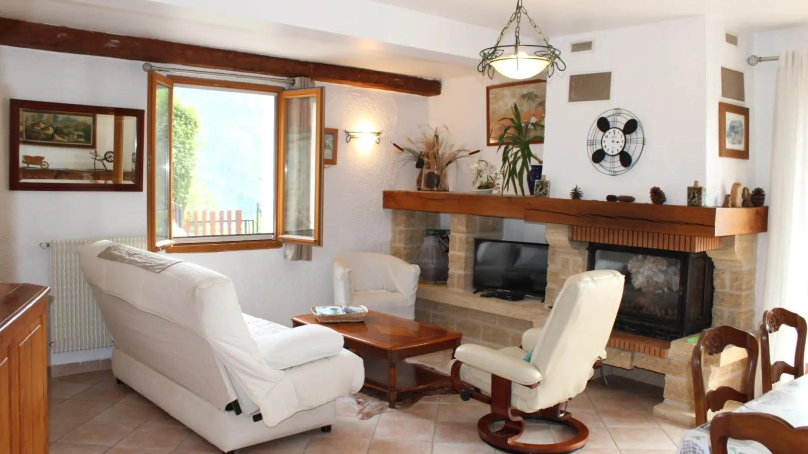 Gîte L'Aubépine de Douans-Séjour-Saint-Étienne-de-Tinée-Gîtes de France des Alpes-Maritimes