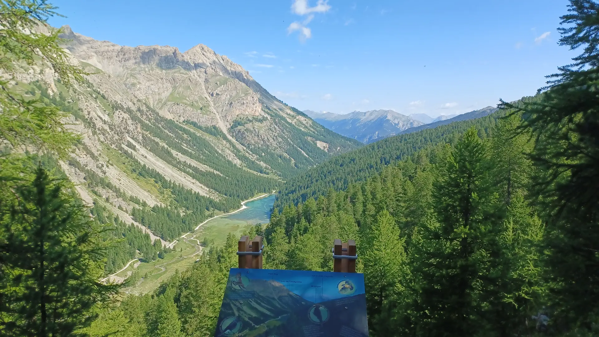 Panneau pédagodique sur le sentier pédagogique de la Taure