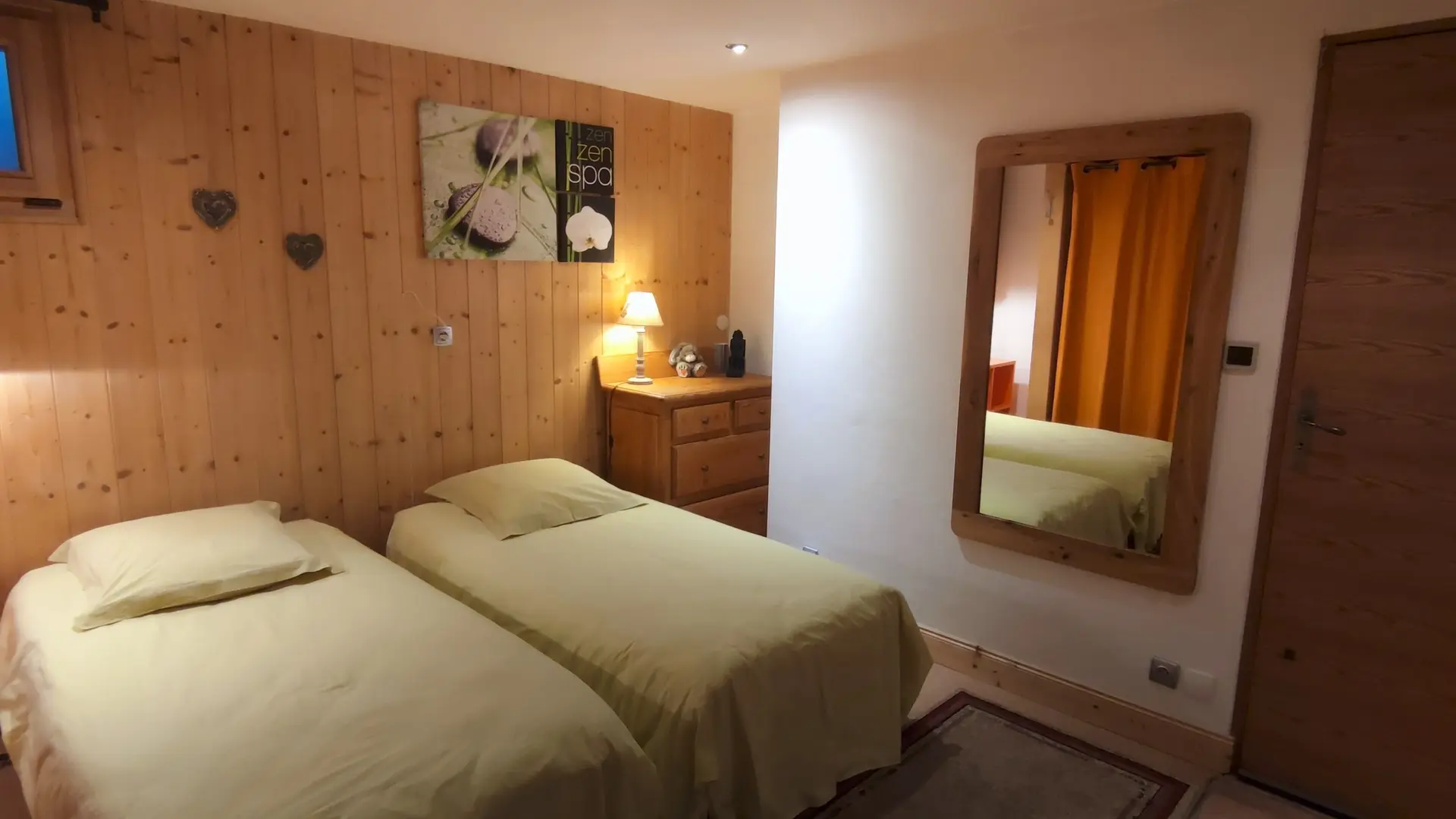 Chambre 4 située à l'entrée du chalet