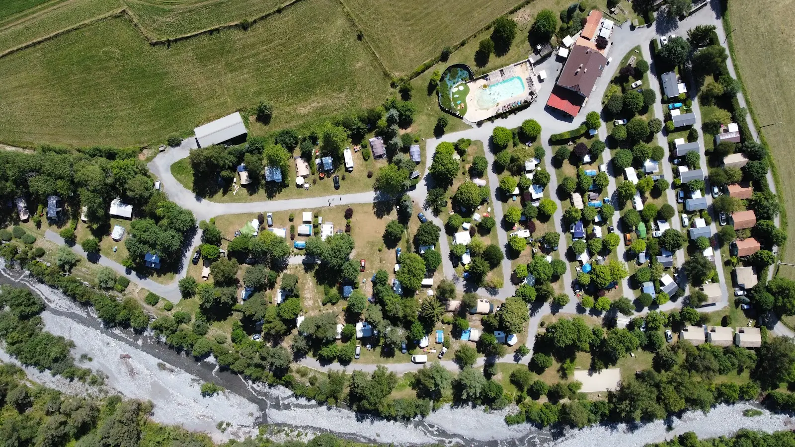 Le camping vu d'en haut